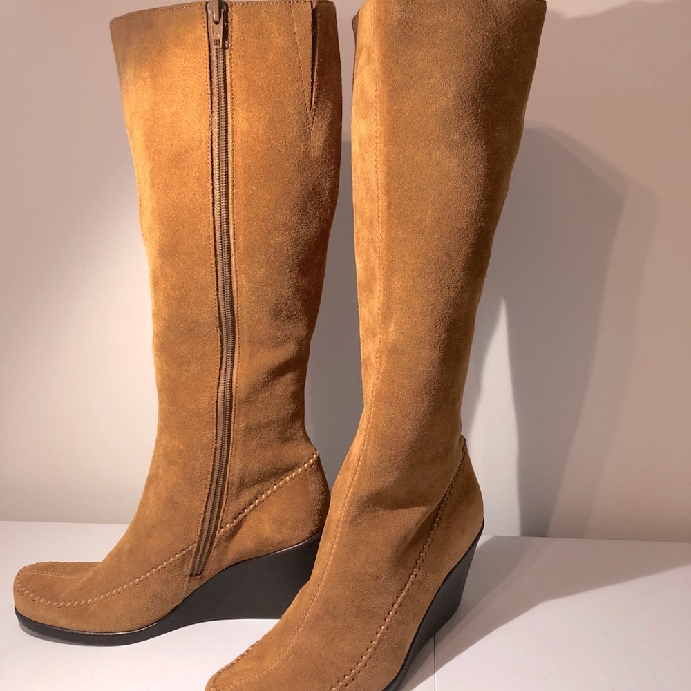 AEROSOLES  wedge 2 1/4” heel tall suede boot 7.5M